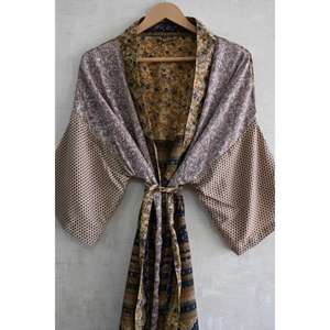 Robe de nuit longue pour femme, style kimono, en soie bohème moderne, grande taille, respirante, pour l'automne, avec motif floral - Product Image 3