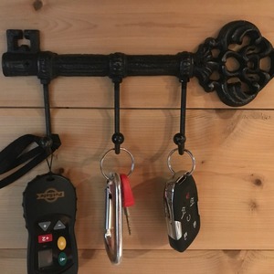 Brass <b>Key</b> Shape <b>Key</b> Holder <b>Wall</b> Mounted <b>Hook</b> Perfect For Hanging <b>Keys</b> Bags And Small Accessories Wholesale From India - Product Image 3