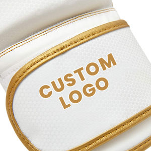 Gants de boxe de haute qualité, design personnalisé, en cuir, avec logo PVC personnalisé disponible en rouge, couleurs fitness MMA. - Product Image 4