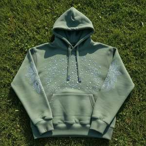 Sudadera con Capucha Extra Grande de Poliéster/Algodón, Ecológica, 240g, con Bolsillo Frontal, Estilo Casual Urbano para Hombre y Mujer, con Pedrería - Product Image 1