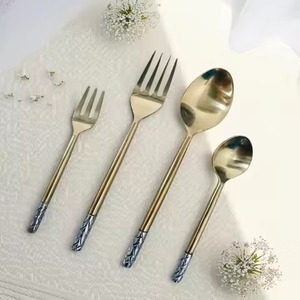 ชุดช้อนส้อมมีดโลหะหรูหรา พรีเมียม สำหรับงานแต่งงาน รีสอร์ท และร้านอาหาร - Product Image 5