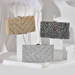 กระเป๋าคลัทช์ปักลายทำมือ ราคาประหยัด สวยเก๋สำหรับผู้หญิง เหมาะสำหรับงานแต่งงาน งานปาร์ตี้ และงานเทศกาล - Product Image 1