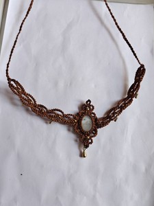 Couronne de tiare en macramé faite à la main avec pierre de lune arc-en-ciel, bandeau tissé avec pierre précieuse ovale, collier ras-du-cou tribal, fournisseur de bijoux en gros - Product Image 1