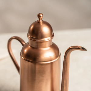 Dallah arabe de style fabuleux en cuivre martelé avec poignée en laiton, taille et forme personnalisables disponibles, vaisselle en métal - Product Image 3