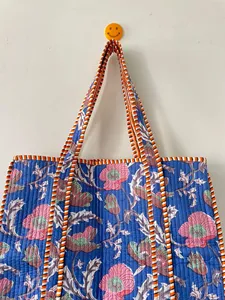 Bolsa de Mano de Algodón Azul Acolchada Premium con Estampado Floral Hecho a Mano, Bolsa de Compras Ligera, Bolso de Hombro para Mujer - Product Image 2