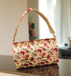 Bolsas de Compras Tejidas a Rayas de Nailon Estilo Bohemio Vintage Hechas a Medida para Reventa en Tiendas de Moda y Hogar - Product Image 6