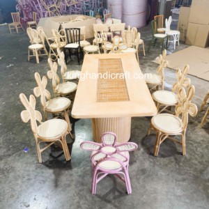 Silla Infantil de Ratán Hecha a Mano de Primera Calidad para Alquiler, para Bodas, Eventos, Fiestas de Cumpleaños, Muebles para Preescolar - Product Image 3