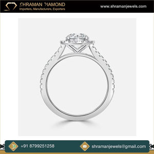 Anillo de Compromiso o Aniversario de Plata de Ley 925 con Diseño Único Estilo Vintage, Clásico Halo con Pavé de Moissanita y Baño de Oro - Product Image 5