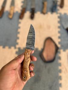 Cuchillo Skinner REEDOT SPORT de Acero de Damasco Hecho a Mano, para Diestros, Mango de Madera de Palisandro, Funda de Cuero Fino, hasta 3.9 Pulgadas, Moderno - Product Image 1