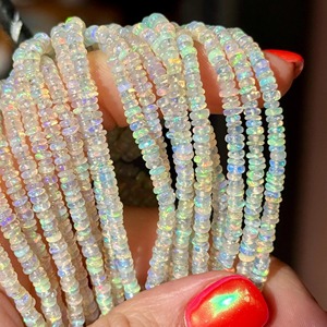 Perles Rondelles Lisses en Opale Naturelle Éthiopienne Éclatante en Gros, 3-5 MM, Perles Rondelles en Opale de Feu, Perles d'Opale Lisses, Fil de 16 Pouces - Product Image 1
