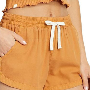 Shorts Ligeros y Transpirables para Mujer con Estampados Florales Tropicales Vibrantes, Ropa de Playa Informal, Suaves y de Secado Rápido - Product Image 2