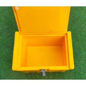 Nevera Portátil Cuadrada de PE Amarilla de 25L, Caja Refrigeradora Impermeable y Aislada para Almacenamiento de Alimentos y Transporte - Product Image 4