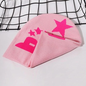 หมวกไหมพรมอะคริลิก 100% สำหรับฤดูหนาว แบบขายส่ง สำหรับทุกเพศ  ปักโลโก้ตามสั่ง  หมวกบีนนี่ถักลายแจ็คการ์ด ใช้ได้ทั้งในบ้านและนอกบ้าน - Product Image 6