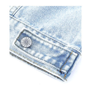 เสื้อแจ็คเก็ตยีนส์โอเวอร์ไซส์สำหรับผู้หญิง แฟชั่นทันสมัย น้ำหนักเบา ปักลายประดับมุกและหมุด  เสื้อคลุมยีนส์สั้นเก๋ไก๋สำหรับฤดูใบไม้ร่วง สไตล์ลำลอง - Product Image 6