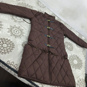 Gambesón Medieval Artesanal Más Vendido, Chaqueta Acolchada Gruesa Tipo Aketon, Disfraz para Reenactment, Suministros de Fábrica - Product Image 4