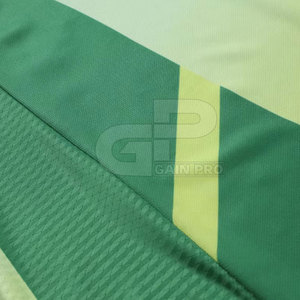 Tenue de football professionnelle pour équipe, design léger et respirant, idéale pour les matchs de compétition et les entraînements réguliers - Product Image 5