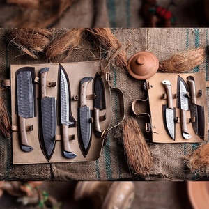 Juego de Cuchillos de Chef Profesionales de Acero de Damasco Hechos a Mano por Ahmad Fabric, 5 Piezas, Mango de Resina, Funda de Cuero, Diseño Moderno, Personalizable - Product Image 2