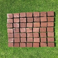 Revêtements muraux en blocs de pierre rouge traditionnels pour l'extérieur, finition antique, fabriqués en Inde par M/S.GWALIOR STONE WORKS, garantie 5 ans