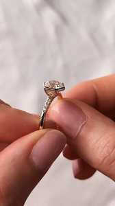 Bague unique en diamant hexagonal de 2,02 carats, cultivé en laboratoire, scintillant, pour femmes, élégante, en or massif 14 carats, bijou de fiançailles, cadeau pour les amoureux - Product Image 6