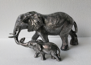 Éléphant en aluminium poli et Young One Sculpture Décoration de la maison Figurine artisanale en métal - Product Image 3