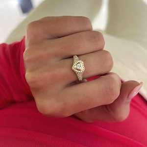 Anillo de sello personalizado con pavé, solitario redondo, con forma de corazón, para dedo mindero, brillante, con cúpula abombada, de oro macizo cultivado en laboratorio de 10K, 14K, 18K - Product Image 1