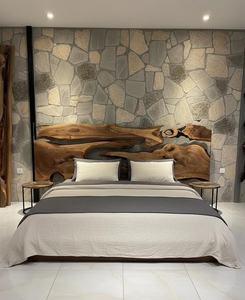 Tête de lit artisanale en bois massif avec résine époxy transparente, design rustique moderne, finition à l'ancienne - Product Image 3