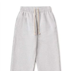 กางเกงจ็อกกิ้งลำลองทรงหลวมผ้าโพลีเอสเตอร์ 100% แบบสั่งทำพิเศษสำหรับผู้ชาย ป้องกันการเป็นขุย เหมาะสำหรับออกกำลังกายและวิ่งจ๊อกกิ้ง - Product Image 3