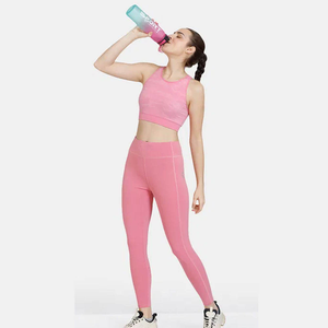 Ensemble 2 pièces de sport pour femme grande taille avec logo personnalisé, leggings froncés effet push-up et taille élastique, tenue de yoga unie - Product Image 1