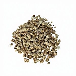 Les granulés de rafles de maïs sont l'un des matériaux de litière pour animaux de compagnie aujourd'hui grâce à leurs propriétés naturelles, sûres et hautement efficaces. - Product Image 1