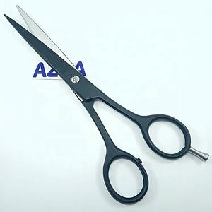 Vente en gros Ciseaux de barbier enduits de noir avec bords tranchants Poignée ergonomique pour la coupe de cheveux en salon et à la maison - Product Image 6