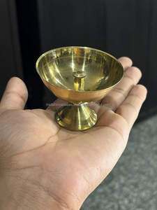 Diya Nandadeep de Latón con Diseño Superior Dorado Pulido Brillante, Diya Nandadeep de Latón Fabricada en India - Product Image 5