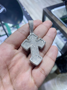 Pendentif Moissanite Scintillant Plaqué Or 18K et Argent 925 pour Hommes et Femmes, Haute Qualité Certifiée, Style Hip Hop Tendance - Product Image 5
