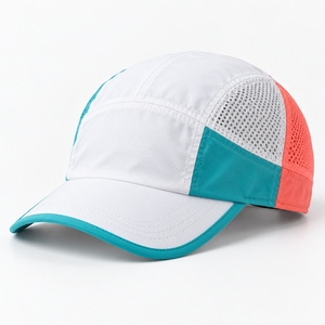 Casquettes de sport personnalisées pour la course à pied, dotées d'un tissu à séchage rapide, d'un confort léger et de couleurs attrayantes pour les marques. - Product Image 1