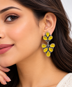 Pendientes de Moda con Diseño Floral Amarillo para Mujer, Suministro Directo de Fábrica |   Joyería de Moda para Fiestas, Chapada en Plata Oxidada sobre Latón - Product Image 2
