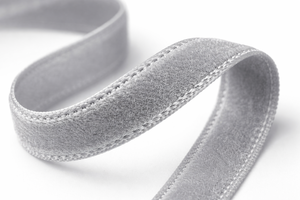 Cinta de Terciopelo Tejida de Doble Cara de 8 mm de Neelkamal Industries - 100% Poliéster, Resistente al Encogimiento, Suave, de Lujo, Color Sólido, Decorativa - Product Image 2