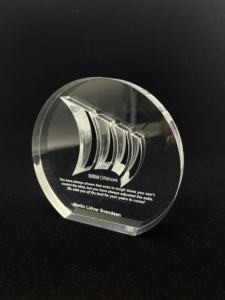 2025 precio de fábrica moderno elegante acrílico Premio trofeo personalizable Placa de reconocimiento para logros hitos para fácil - Product Image 6