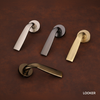 Boutons de meubles de style design moderne pour les applications intérieures et extérieures, tels que les halls d'entrée, les escaliers, les sous-sols et les garages.
