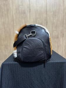 กระเป๋าหนังวัวแท้สามสีสำหรับผู้ชายและผู้หญิง – กระเป๋าเดินทางหนังวัวแท้ 100% สไตล์อเมริกัน |   ความหรูหราแบบชนบท - Product Image 2