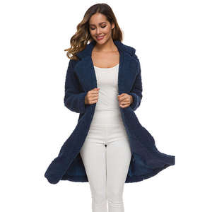 Manteau décontracté élégant à manches longues pour femme grande taille, en velours tricoté, doublé de fourrure, avec motif gaufré, couleur unie texturée - Product Image 4