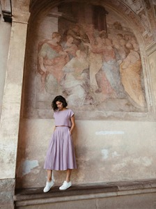 Ensemble deux pièces en lin pour femmes, haut court et pantalon large |   Tenue d'été vintage respirante et écologique |   Vêtements pour femmes en gros sur mesure - Product Image 3