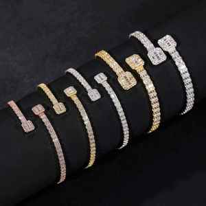 กำไลข้อมือทอง 14K แบบเปิดประดับเพชรทรงบาแก็ตต์สำหรับผู้หญิง ได้รับการรับรองจาก IGI เครื่องประดับทรงเรขาคณิตแบบซ้อนได้ - Product Image 5