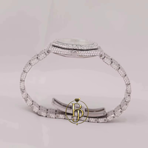 Montre-bracelet élégante de luxe pour femme avec diamants, bracelet en acier inoxydable, mouvement analogique à quartz, boîtier et fermoir déployant, résistante à l'eau - Product Image 3