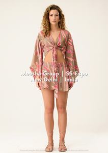 Conjunto de dos piezas estampado para mujer - Top corto con cuello en V y mangas acampanadas con minifalda, conjunto coordinado para vacaciones - Surtido - Product Image 5