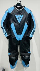 Traje de Motocicleta de Cuero Genuino para Hombre, Manga Larga, Bloques de Color Negro y Azul, Secado Rápido, Transpirable, con Serigrafía, Ropa de Carreras - Product Image 2