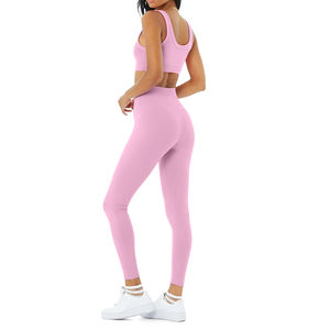 Conjunto de sujetador deportivo sin costuras y leggings con logo personalizado para mujer, para gimnasio, venta al por mayor, ropa deportiva, conjuntos de yoga personalizados - Product Image 3