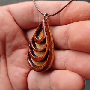 Collier en bois style rétro, collier en bois couleur unie, collier en bois style vintage, article de vente en gros personnalisé pour usine - Product Image 3