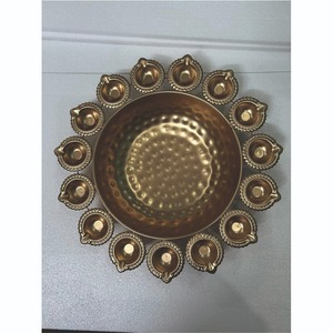 Juego de Urli Decorativos de Metal Hechos a Mano, Maceta Dorada con Forma de Flor de Loto para Decoración de Bodas y Diwali, Portavelas de Hierro para Velas de Té - Product Image 5