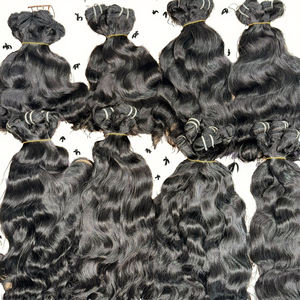 Venta al por mayor de fábrica precio barato de alta calidad 12A cabello indio virgen Remy, extensión de cabello ondulado natural de la India - Product Image 1