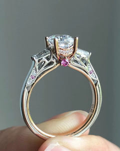 Anillo de compromiso clásico de plata de ley para mujer con moissanita de 3 quilates, engaste de púas, halo oculto moderno, para aniversario de bodas, celebrando el amor - Product Image 2