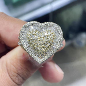 Anillo de Corazón para Hombre, Chapado en Plata de Ley, Corte Baguette, Estilo Hip Hop, Engaste de Puntas, Joyería Única con Forma de Corazón, Regalos de Aniversario - Product Image 1